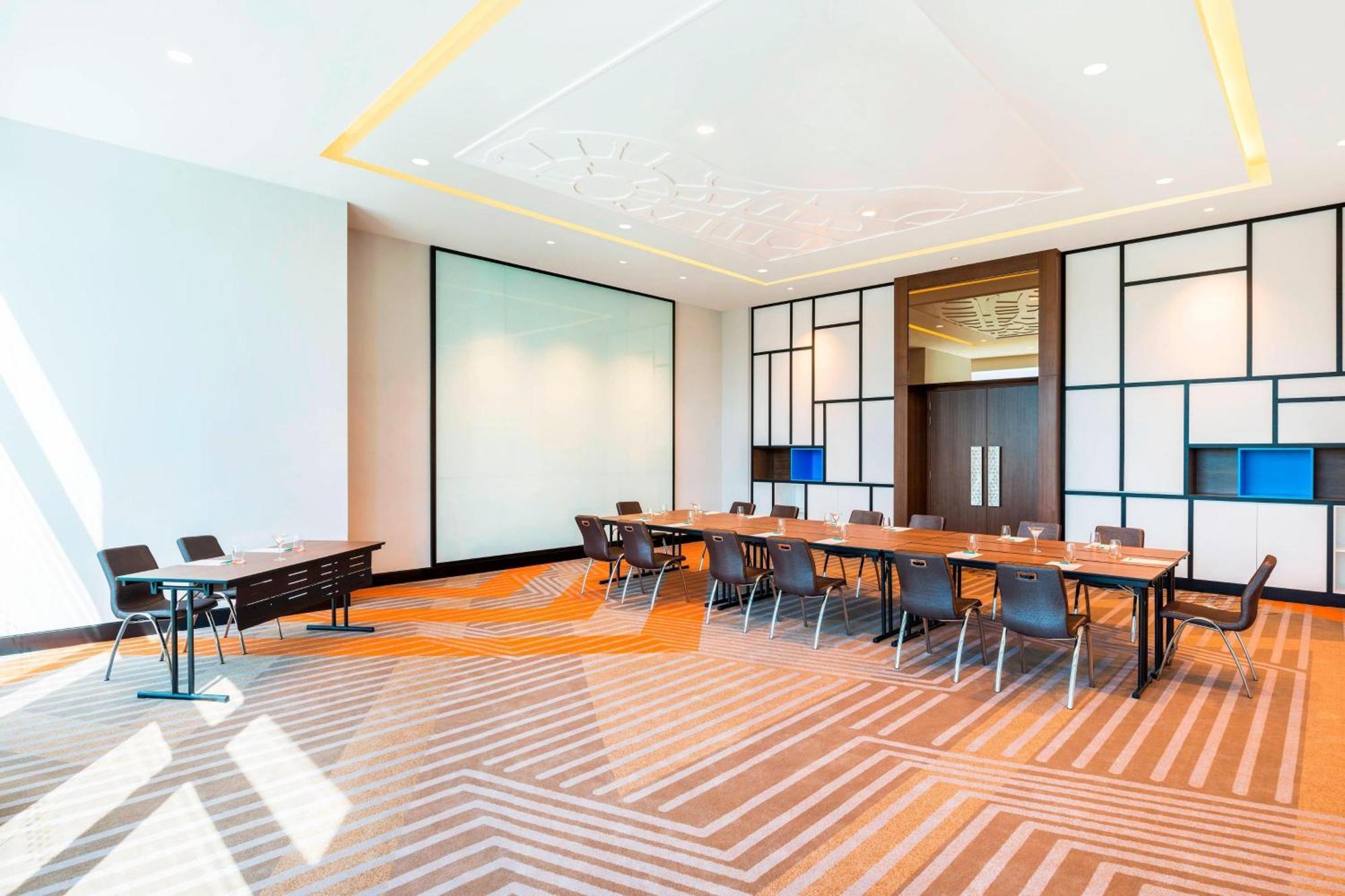 Le Meridien Путраджая Екстериор снимка Meeting room