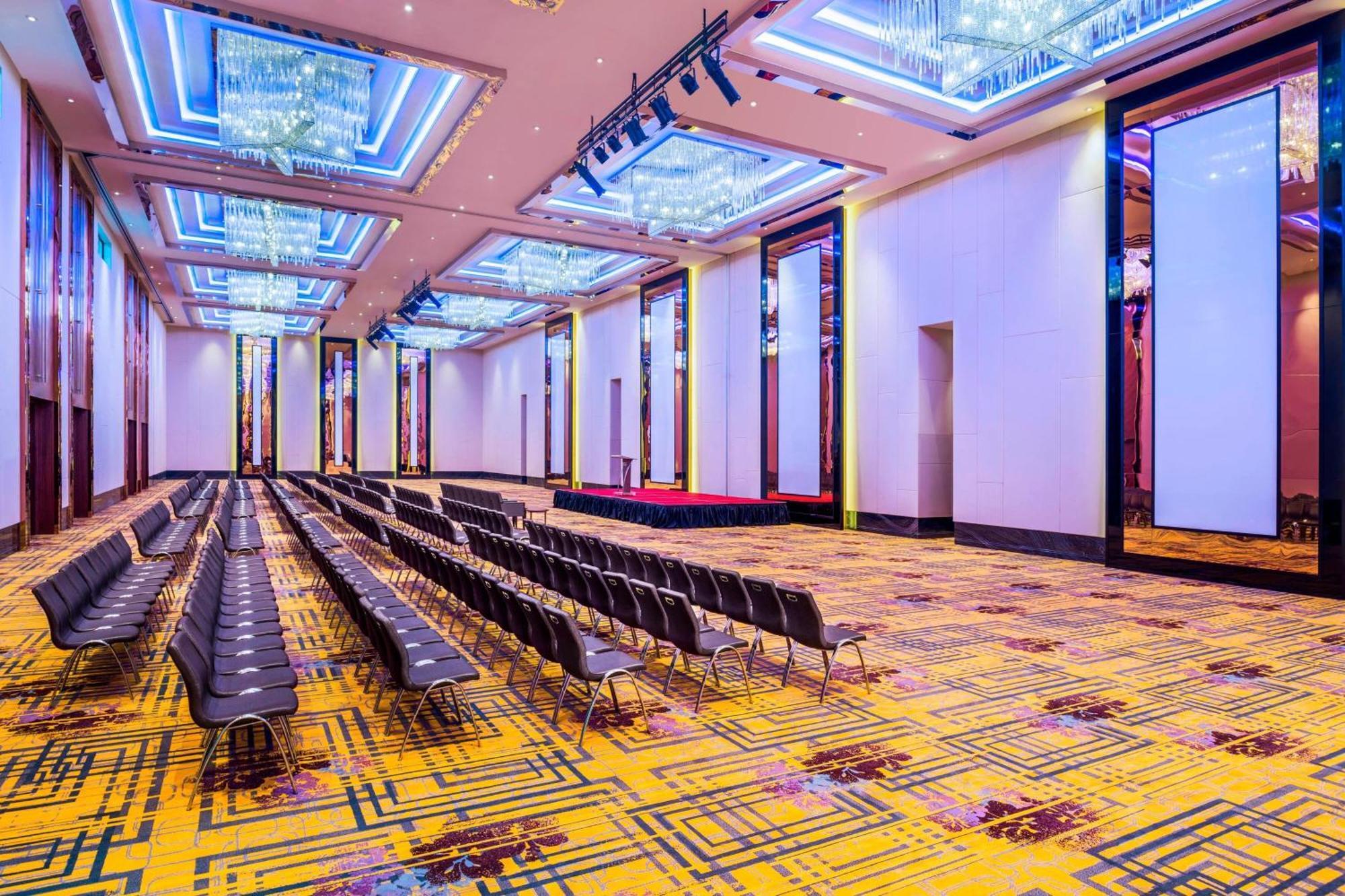 Le Meridien Путраджая Екстериор снимка The Grand Ballroom