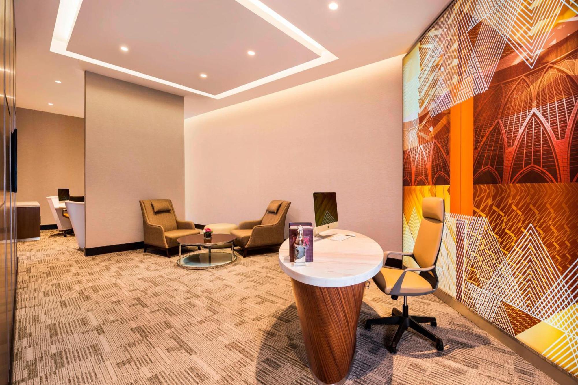 Le Meridien Путраджая Екстериор снимка Business Center