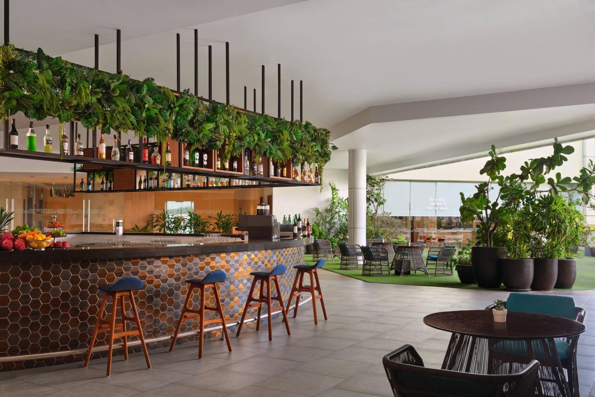 Le Meridien Путраджая Екстериор снимка The rooftop bar at the hotel