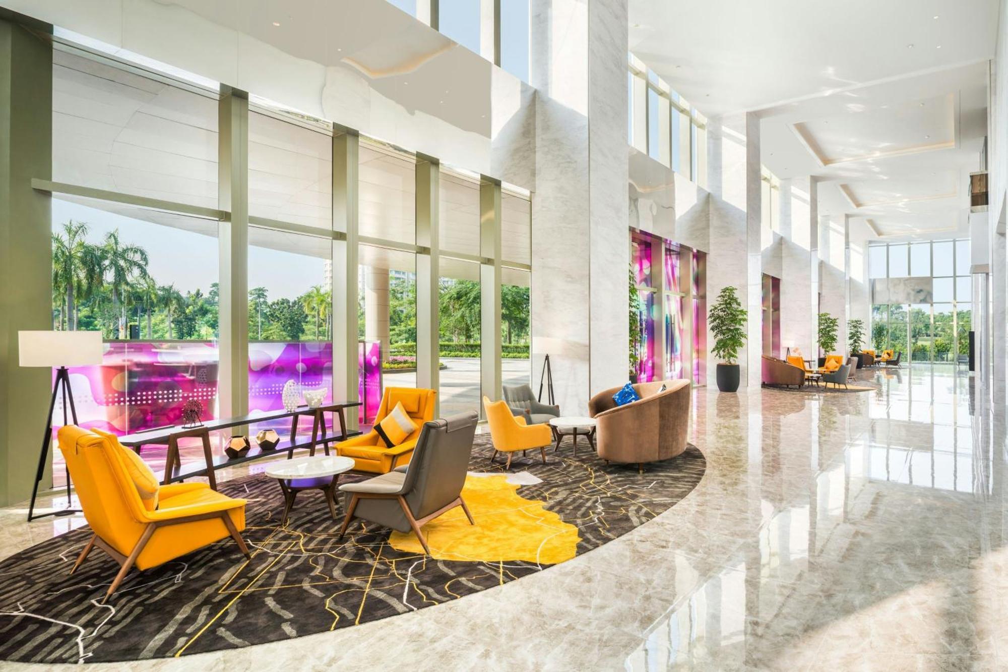 Le Meridien Путраджая Екстериор снимка The lobby of the hotel